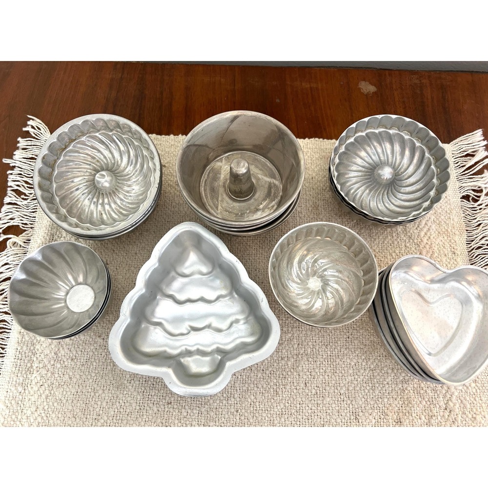 Various Petite Aluminum Bundt Mold Shapes Fluted, Swirls, Hearts 21 Total (3746)
